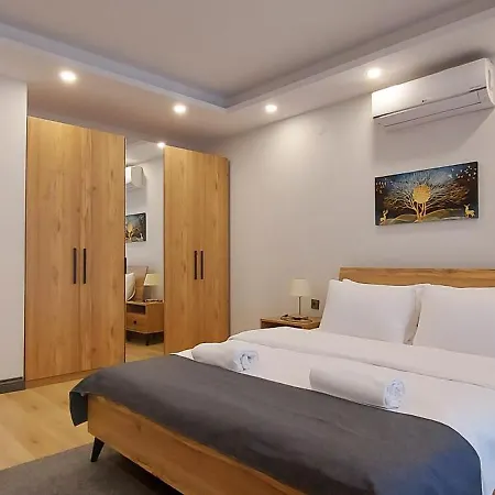 Professionally Maintained, Spacious New Residences Near Lara & Kundu 公寓 *