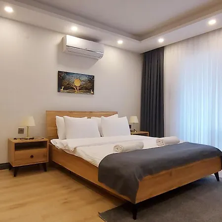Professionally Maintained, Spacious New Residences Near Lara & Kundu 公寓